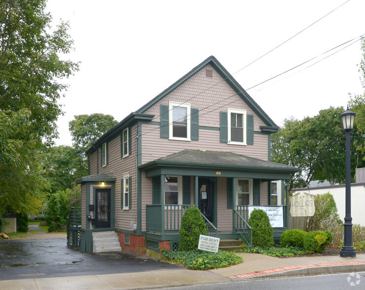 60 Maple Ave, Barrington, RI for sale - Primary Photo - Image 1 of 1