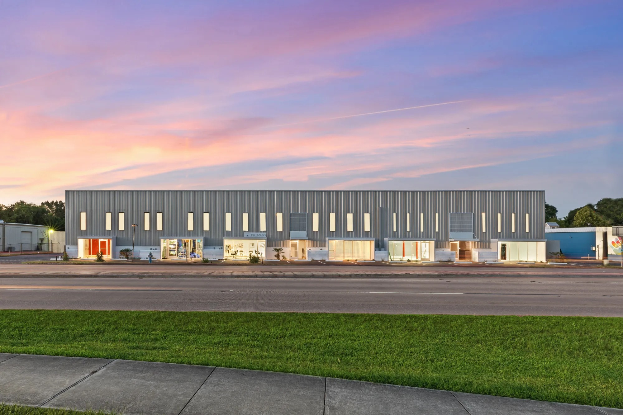 1331 E Broadway St, Pearland, TX to rent Building Photo- Image 1 of 12