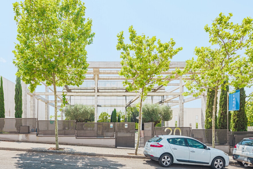 Calle Impresores, 20, Boadilla del Monte, Madrid to rent - Building Photo - Image 3 of 4
