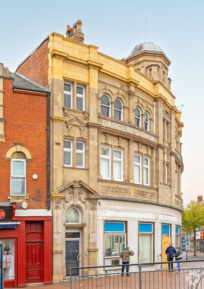 30-32 Bridge St, Worksop to rent - Building Photo - Image 2 of 2
