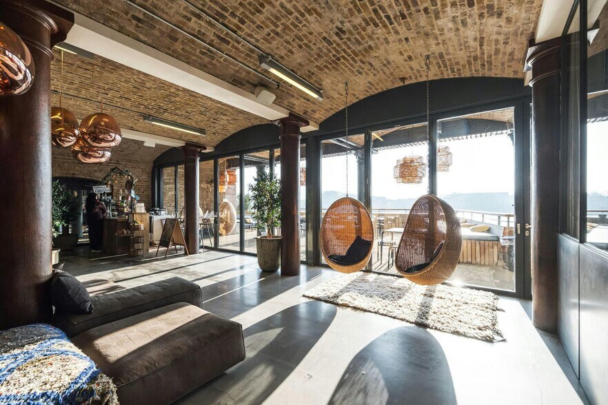 70 Wapping Wall, London to rent - Building Photo - Image 1 of 9