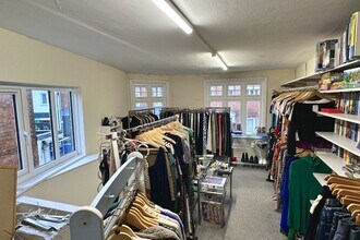 126-132 London Rd, Knebworth to rent Interior Photo- Image 2 of 2