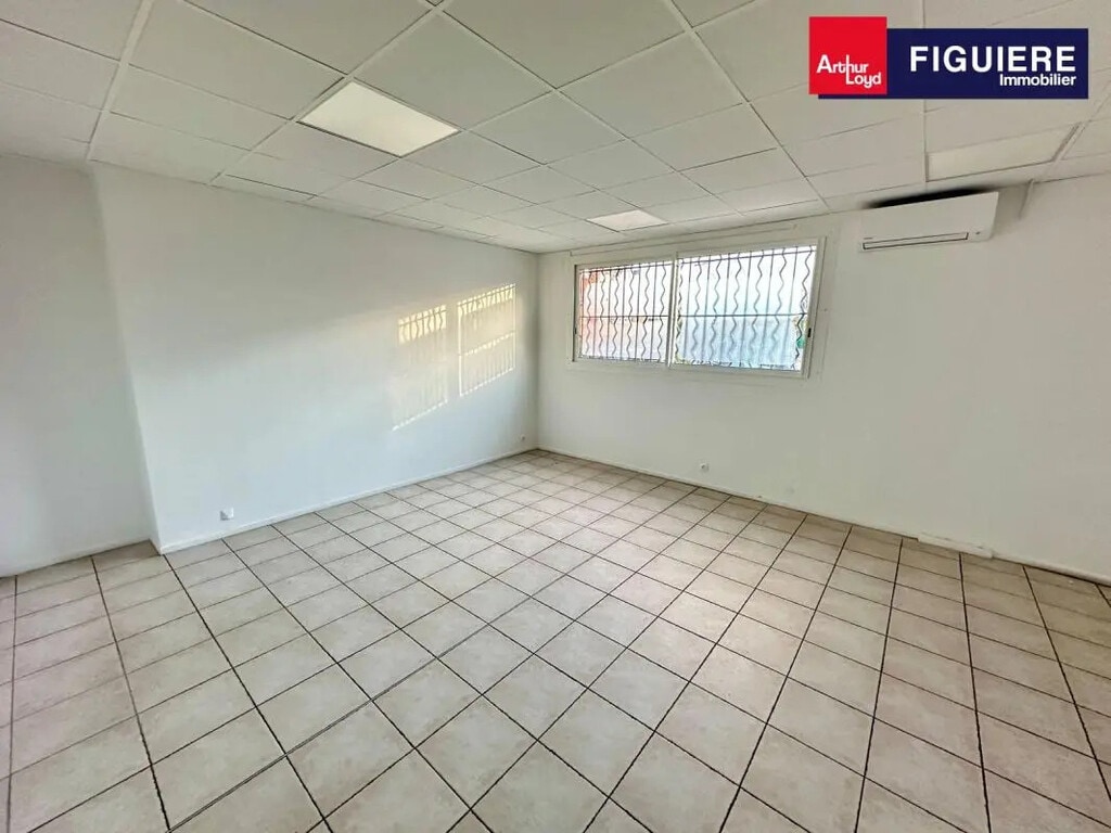 Location Bureaux 90 m² - Photo 1