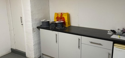 1-10 Tanyard Rd, Huddersfield to rent Interior Photo- Image 2 of 4