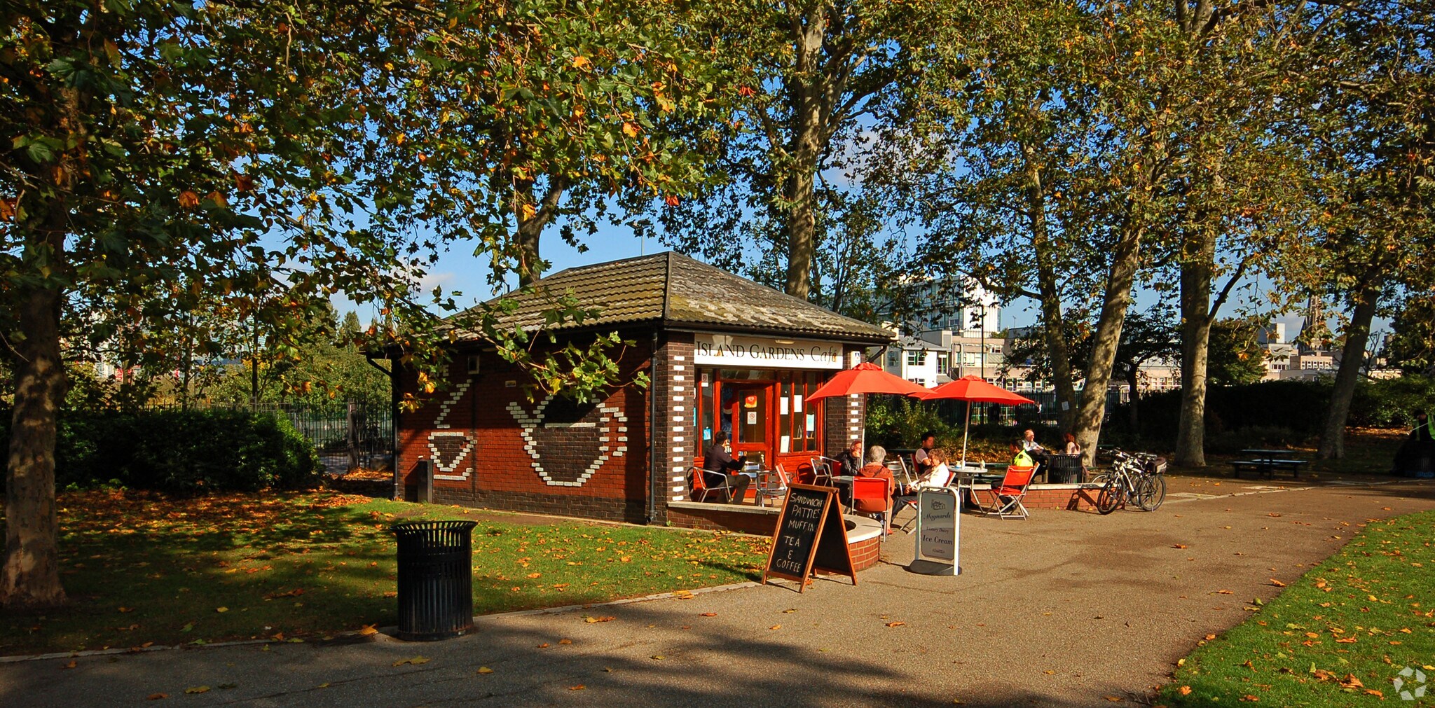 Saunders Ness Rd, London for sale Primary Photo- Image 1 of 1