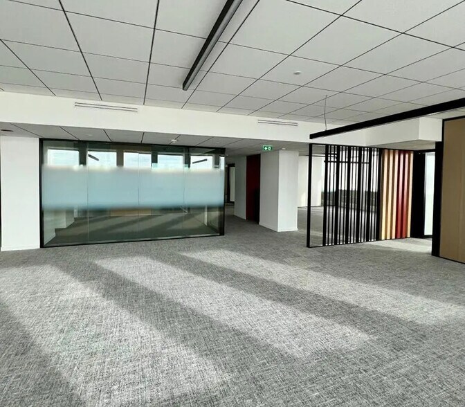 Office in Pantin to rent - Interior Photo - Image 3 of 15