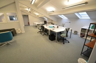 Queen St, Barnstaple to rent Interior Photo- Image 2 of 9