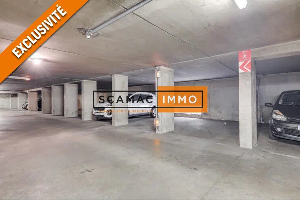 Location Entrepôt 1 500 m² - Photo 1