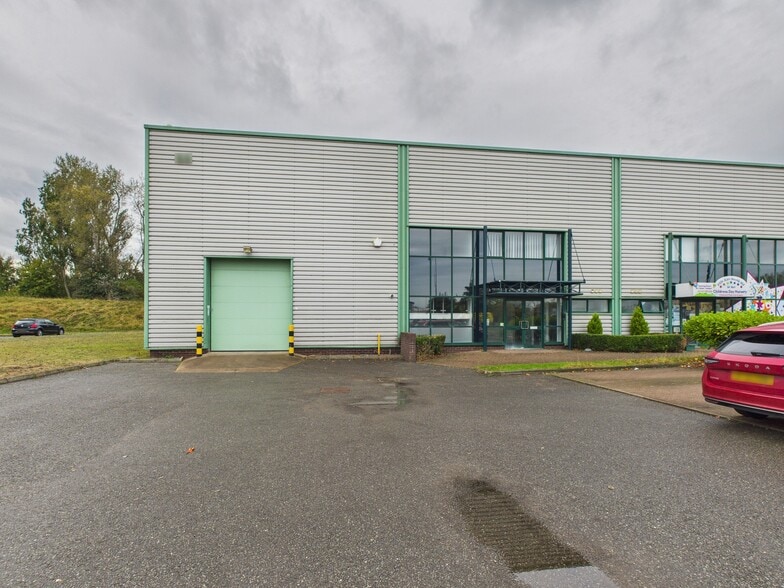 Third Ave, Deeside to rent - Building Photo - Image 2 of 2