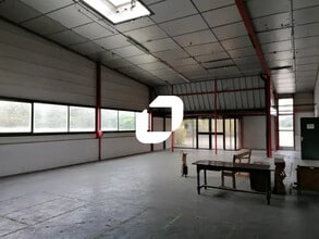 54 Avenue De L'Industrie, Rillieux-la-Pape to rent Interior Photo- Image 2 of 12