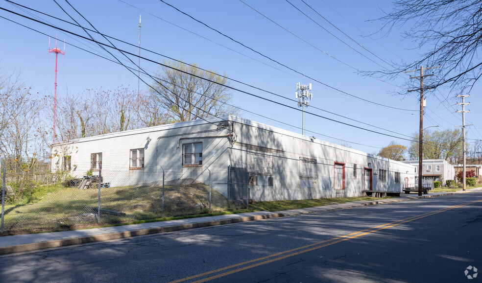 3800 Buena Vista Ave, Baltimore, MD for rent - Building Photo - Image 1 of 4