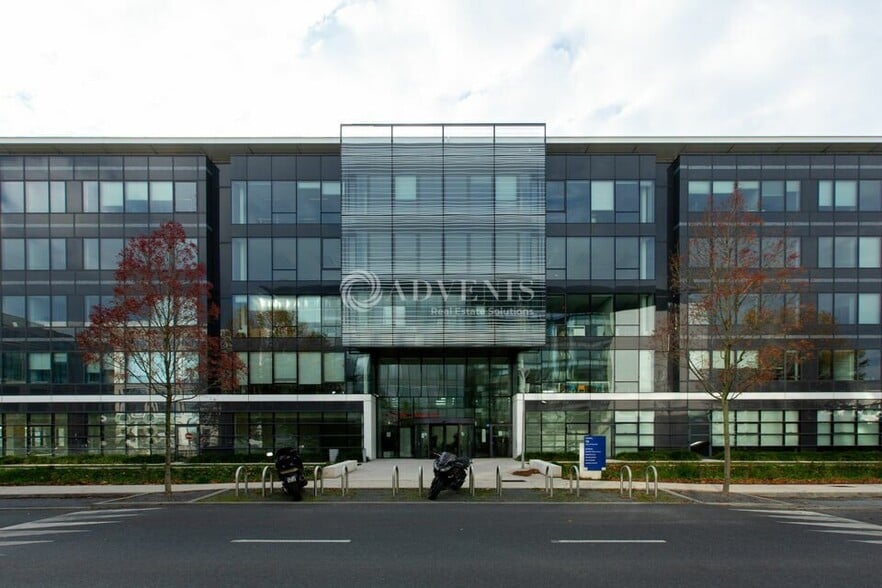 Office in Rungis to rent - Building Photo - Image 2 of 7