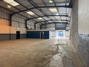 15-19 Houston Pl, Glasgow to rent Interior Photo- Image 1 of 3