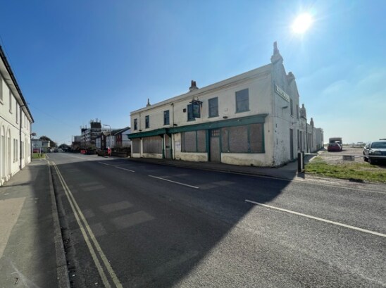 27-29 Sea Front, Hayling Island for sale Building Photo- Image 1 of 1