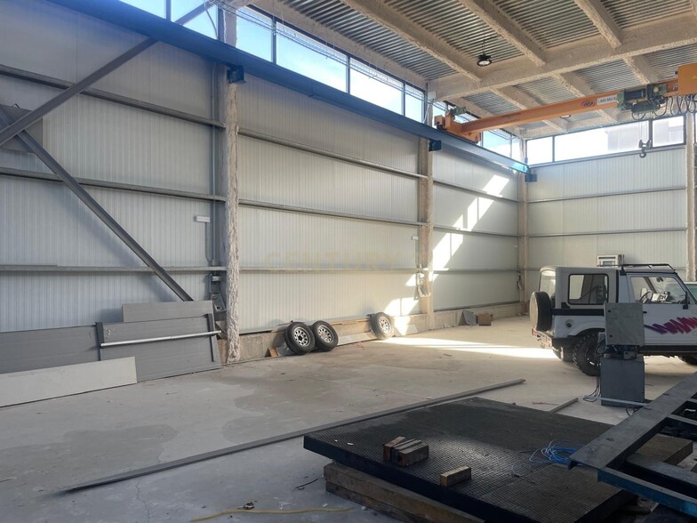 Industrial in Sant Llorenç d'Hortons, Barcelona to rent - Interior Photo - Image 3 of 32