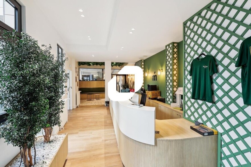 Office in Paris for sale - Interior Photo - Image 2 of 14