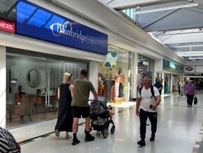 Kingsfisher Walk, Redditch to rent Building Photo- Image 1 of 1