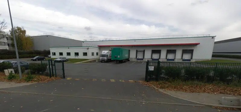 Light Industrial in Mitry-Mory to rent Building Photo- Image 1 of 16