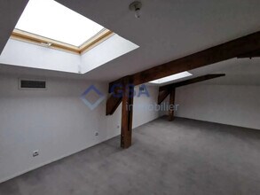 Office in Dammarie-les-Lys for sale Interior Photo- Image 2 of 2