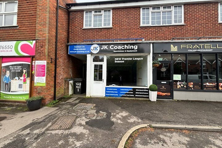 97 Wey Hl, Haslemere for sale Primary Photo- Image 1 of 1