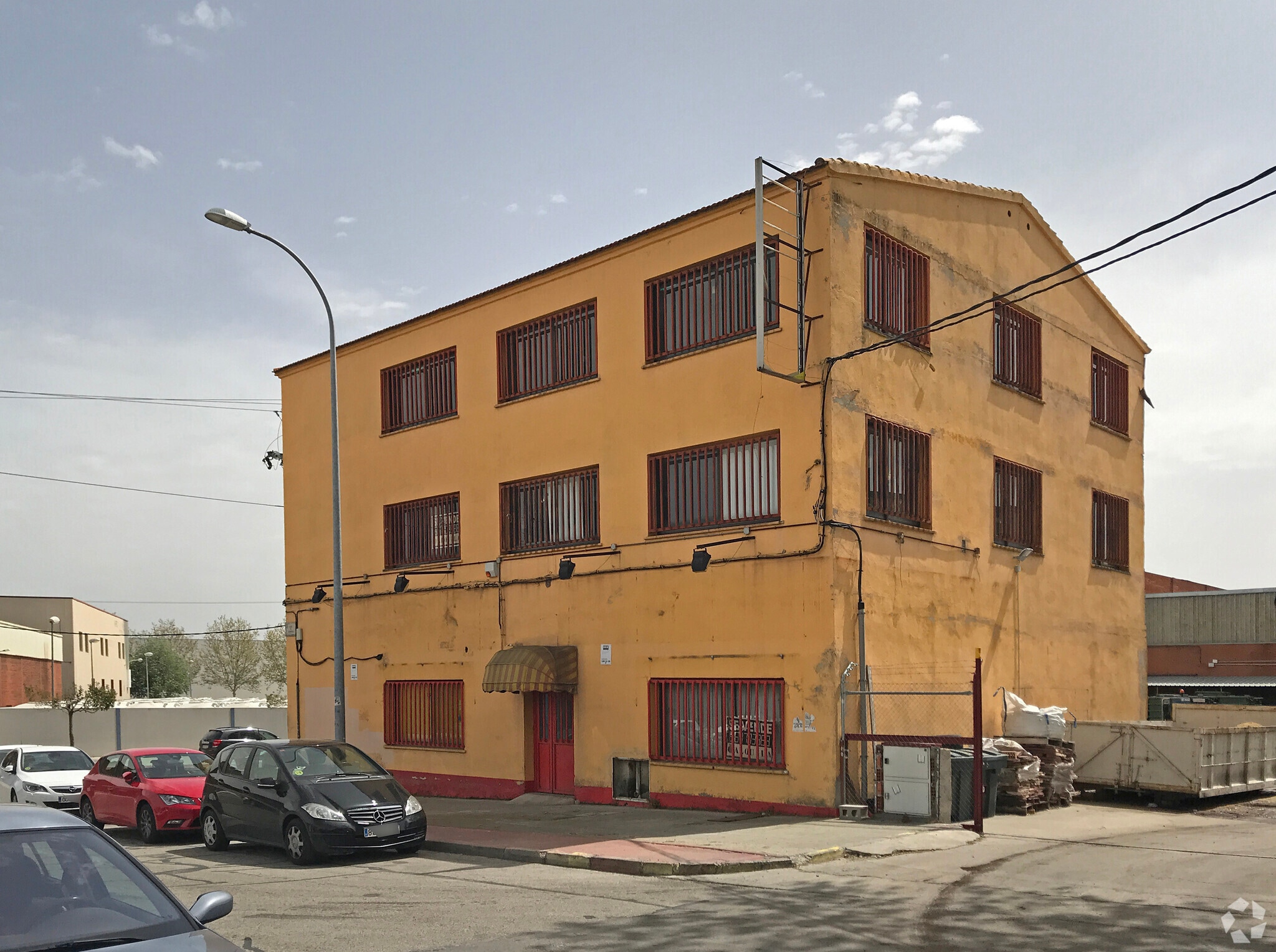 Calle Gavilanes, 13, Pinto, Madrid for sale Primary Photo- Image 1 of 4