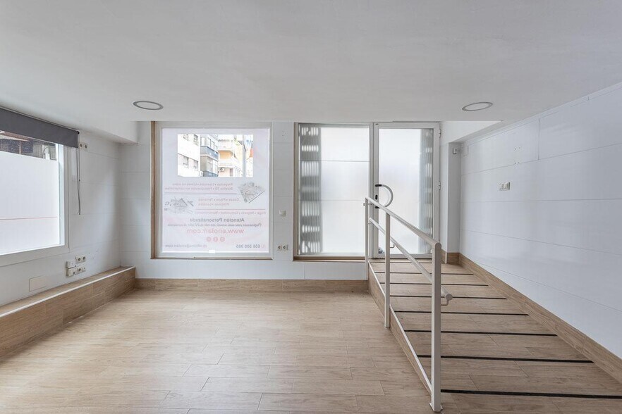 Calle Martín Bohorquez, Granada, Granada for sale - Interior Photo - Image 2 of 13