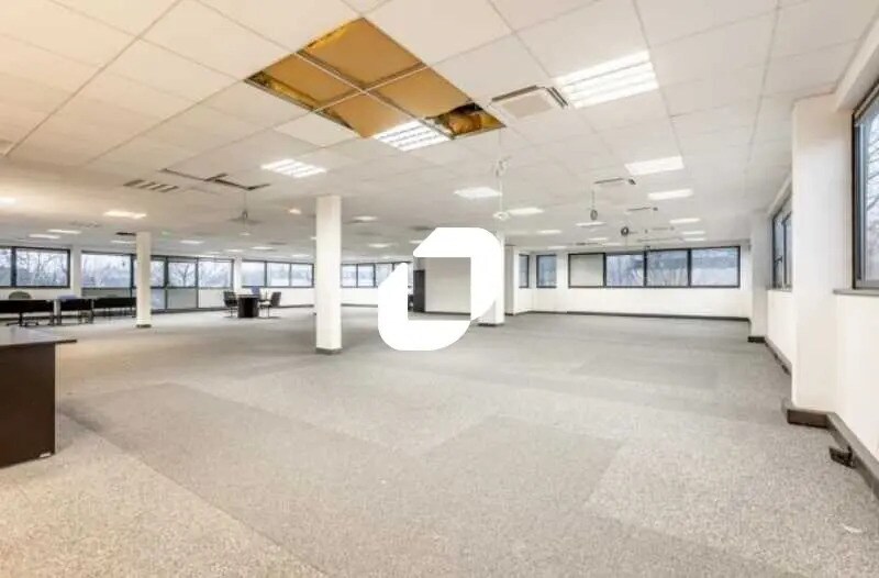 10 Rue Blaise Pascal, Élancourt to rent - Interior Photo - Image 3 of 8