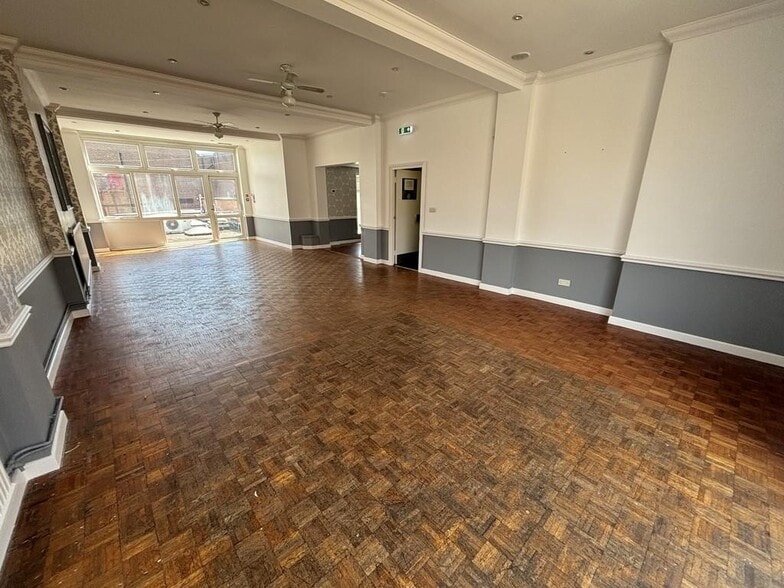 40 Pyle Street, Newport for sale - Building Photo - Image 3 of 5