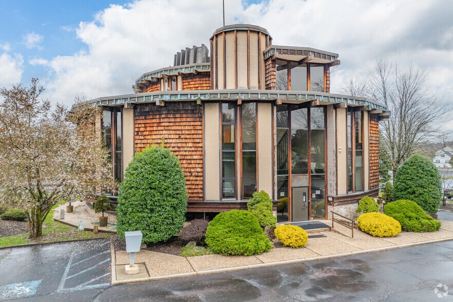 1166 DeKalb Pike, Blue Bell, PA to rent - Building Photo - Image 3 of 5