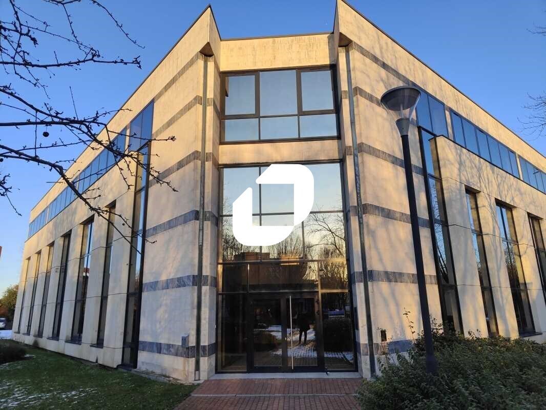 Light Industrial in Gennevilliers for sale Building Photo- Image 1 of 14