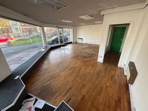 1 The Strand, Worthing to rent Interior Photo- Image 1 of 1