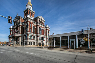 698 Central Ave, Dubuque, IA for sale Primary Photo- Image 1 of 1