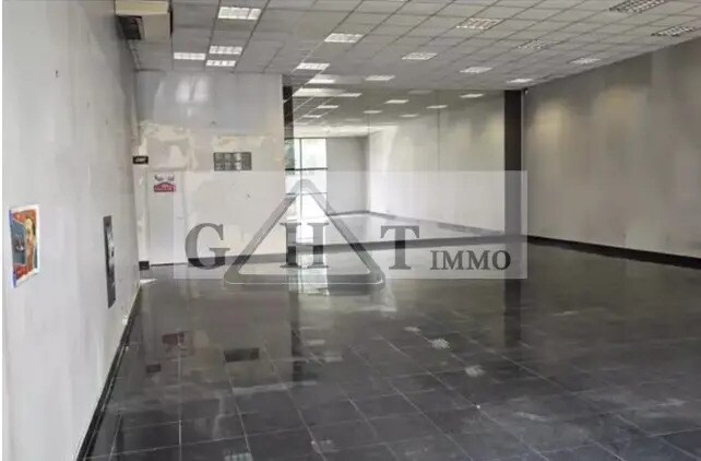 Industrial in Maisons-Alfort to rent - Interior Photo - Image 1 of 3