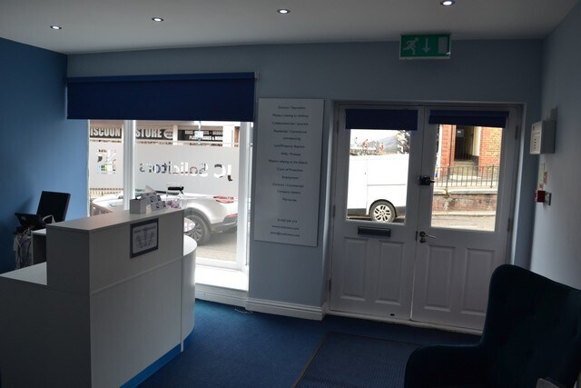 11 High St, Alton to rent Interior Photo- Image 1 of 4