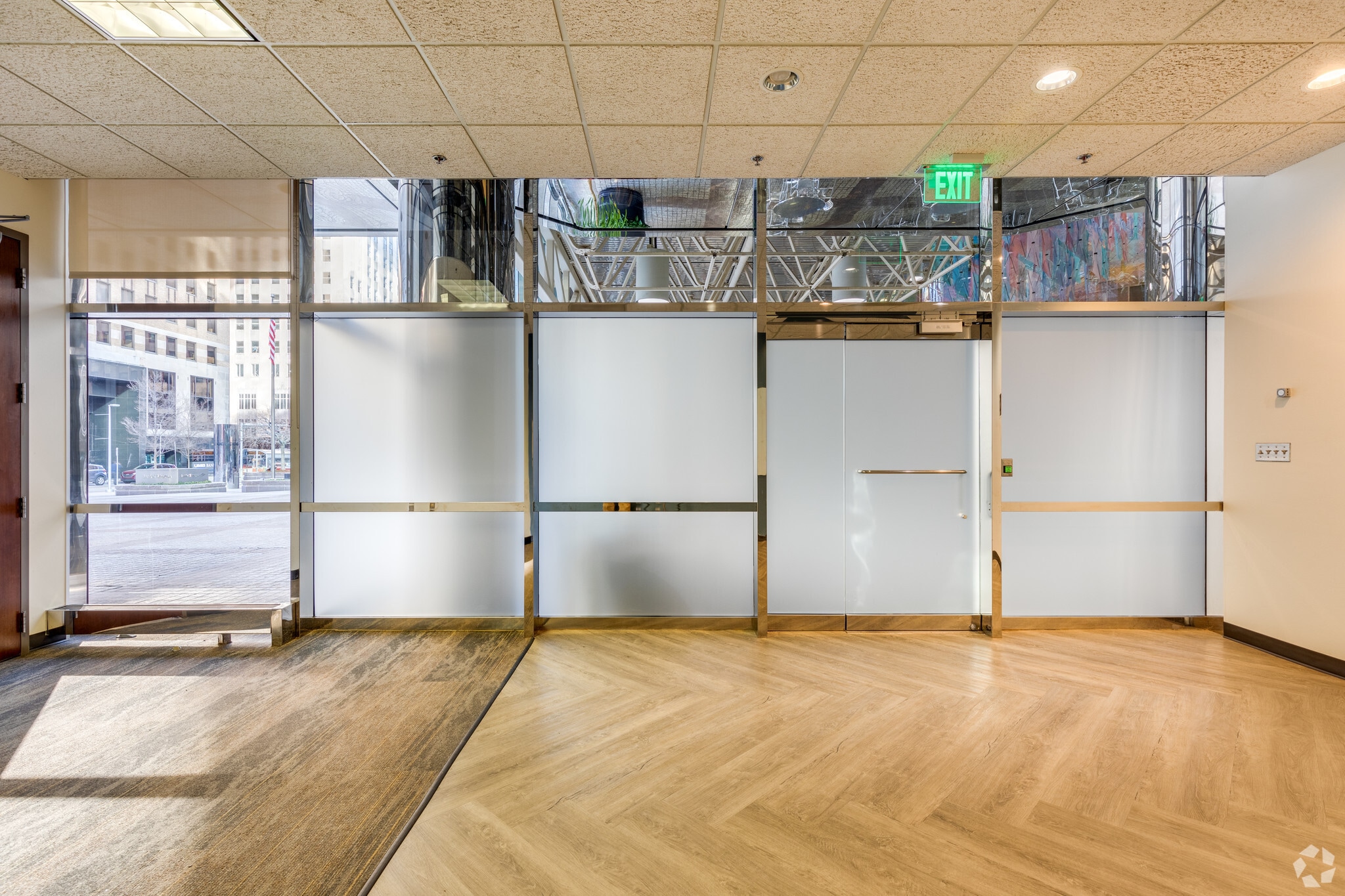 211 N Robinson Ave, Oklahoma City, OK to rent Interior Photo- Image 1 of 16