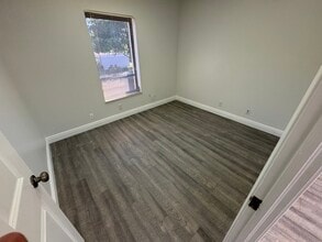 5725 Corporate Way, West Palm Beach, FL to rent Interior Photo- Image 2 of 5