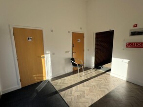 8-12 Kent Rd, Northampton for rent Interior Photo- Image 1 of 3