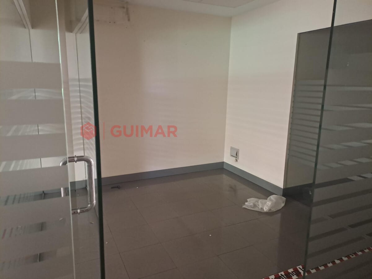 L'Hospitalet de Llobregat, BAR 08904 - Unit 1 -  - Interior Photo - Image 1 of 7