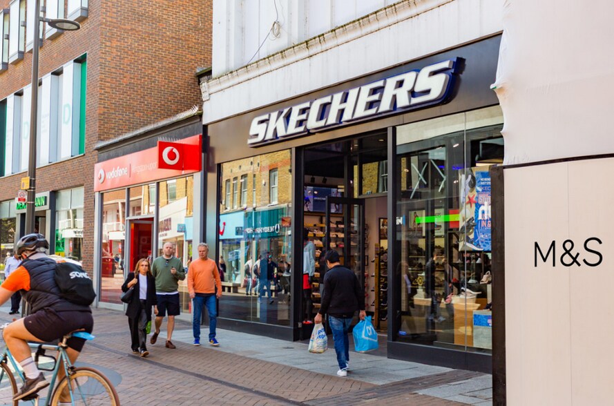 34 Clarence St, Kingston Upon Thames for sale - Primary Photo - Image 1 of 1