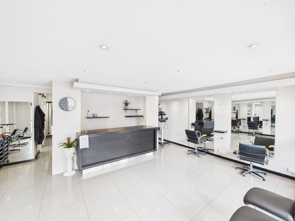 77 Dalblair Rd, Ayr, SAY KA7 1UQ - Unit No. 77 - - Interior Photo - Image 1 of 4