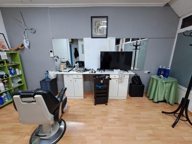 Retail in Sabadell, Barcelona to rent - Primary Photo - Image 1 of 1