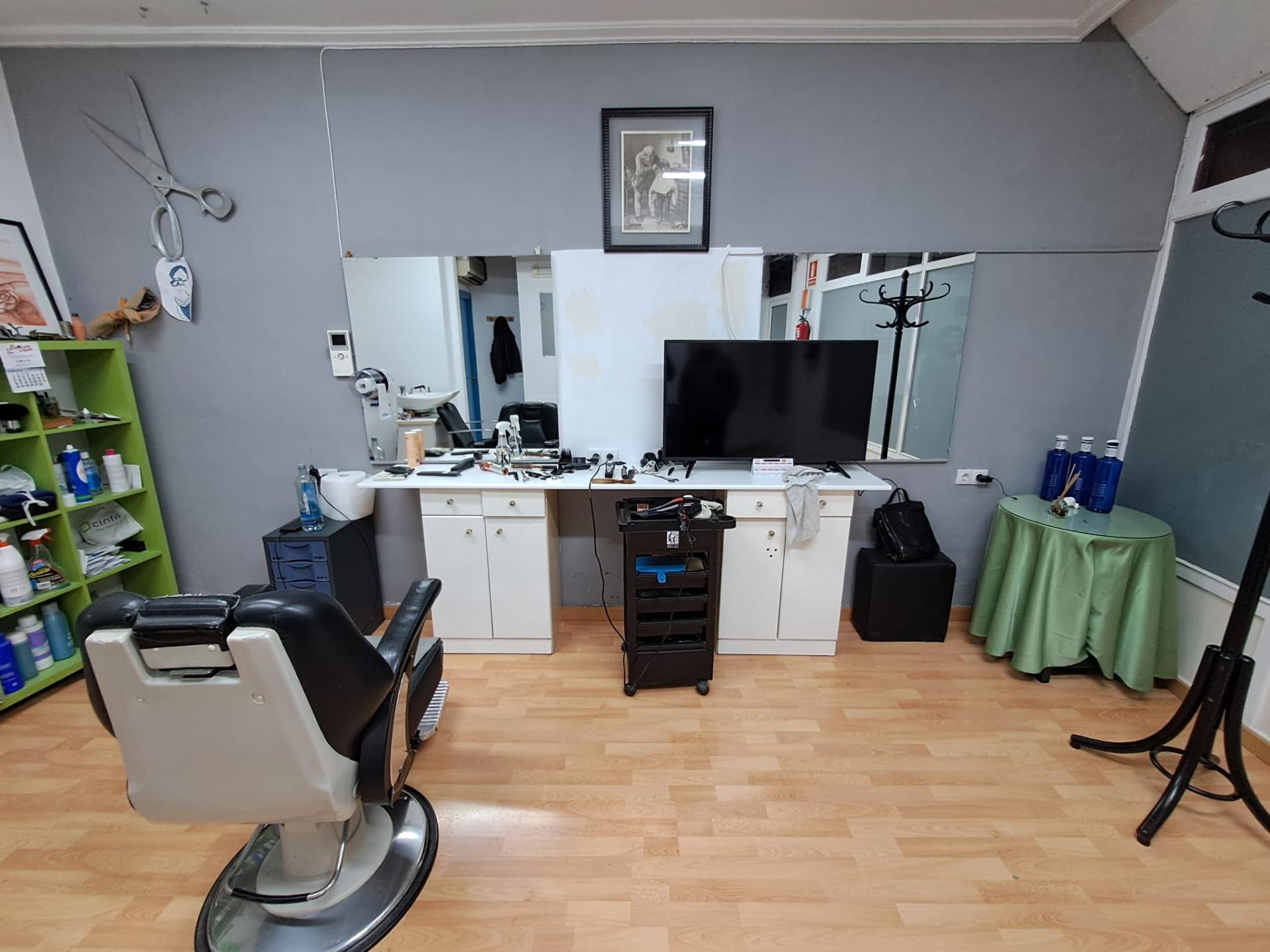 Retail in Sabadell, Barcelona to rent Primary Photo- Image 1 of 2