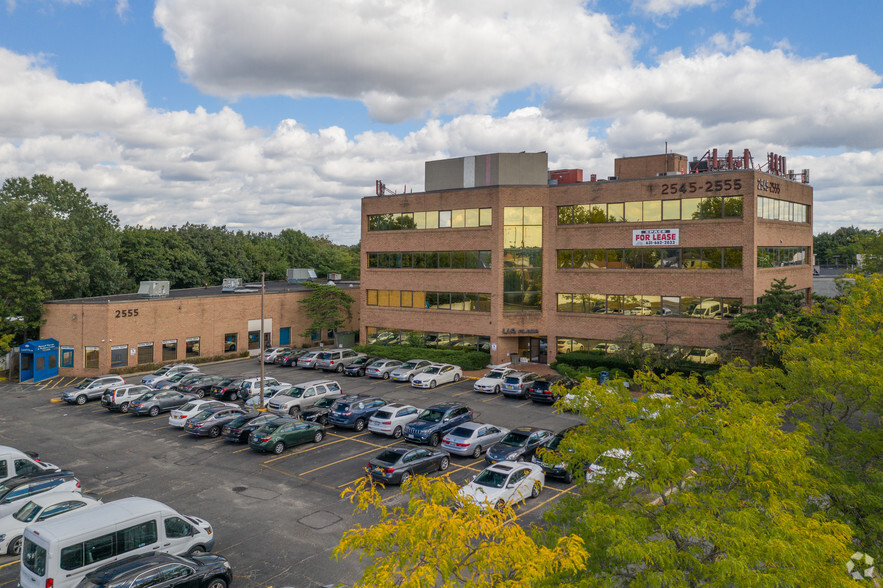 2545-2555 Hempstead Tpke, East Meadow, NY for sale - Building Photo - Image 1 of 1