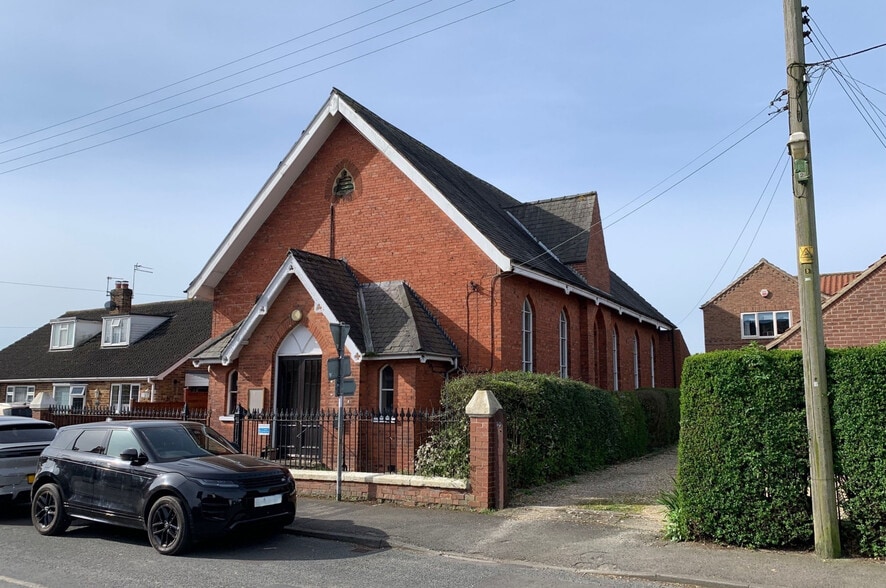 10 Common Rd, York for sale - Building Photo - Image 1 of 5