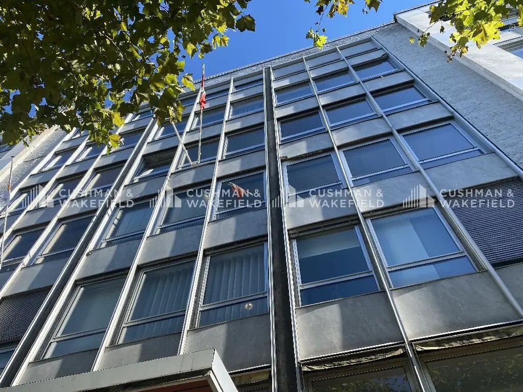 Location Bureaux 193 m² - Photo 1