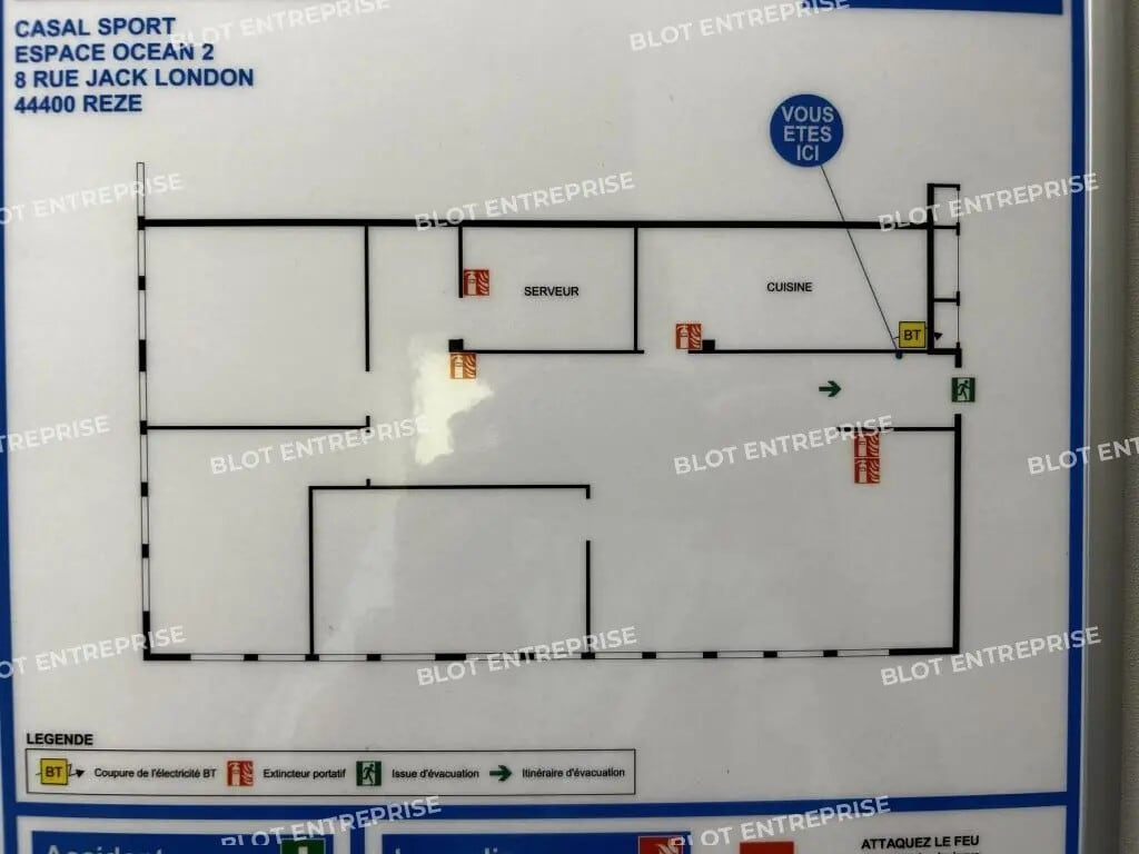 Location Bureaux 169 m² - Photo 1