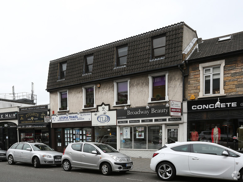 74-76 The Broadway, Leigh On Sea for rent - Building Photo - Image 2 of 3