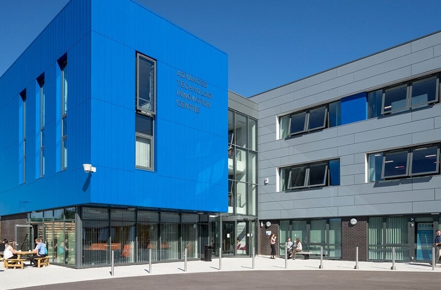 Oakwood Dr, Loughborough for sale - Primary Photo - Image 1 of 1