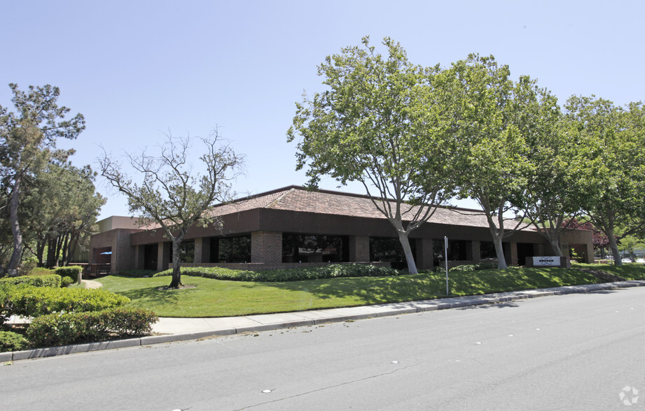 3500-3550 W Warren Ave, Fremont, CA for rent - Building Photo - Image 1 of 4