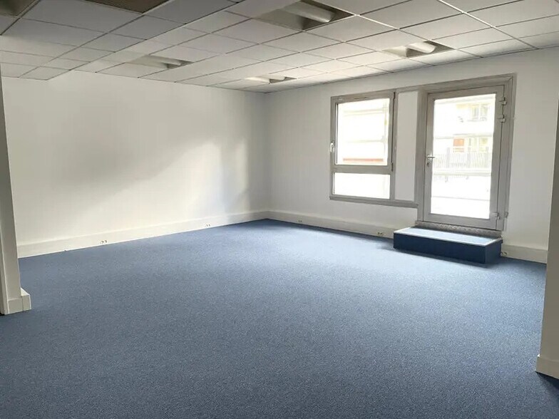 18 Rue Trézel, Levallois-Perret to rent - Building Photo - Image 3 of 13
